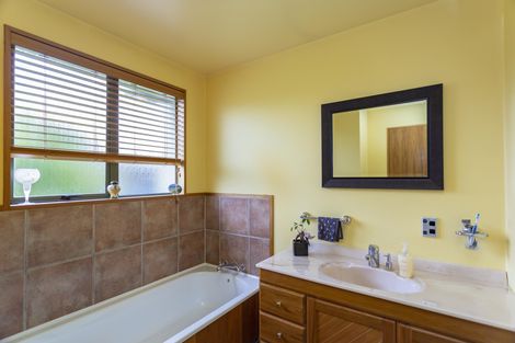 Photo of property in 12 Grove Avenue, Weston, Oamaru, 9401