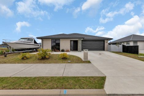 Photo of property in 25 Kitemaunga Avenue, One Tree Point, 0118