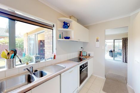 Photo of property in 9 Matilda Place, Weymouth, Auckland, 2103