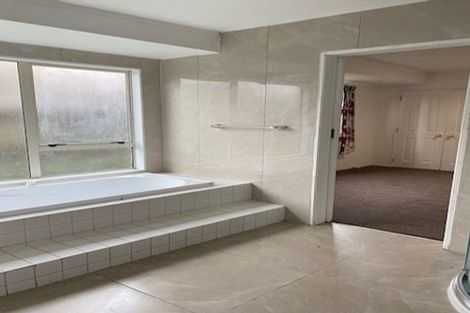 Photo of property in 14 Caldbeck Rise, Northpark, Auckland, 2013