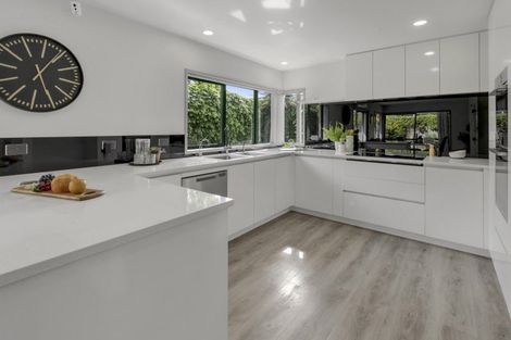Photo of property in 2/14 Travers Place, Northpark, Auckland, 2013