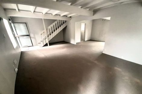 Photo of property in 2/8 Nile Road, Milford, Auckland, 0620