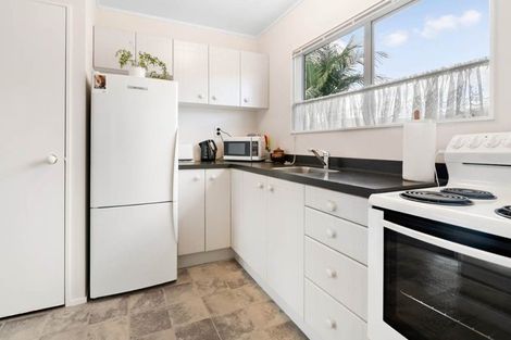 Photo of property in 98d Lakeside Drive, Orewa, 0931
