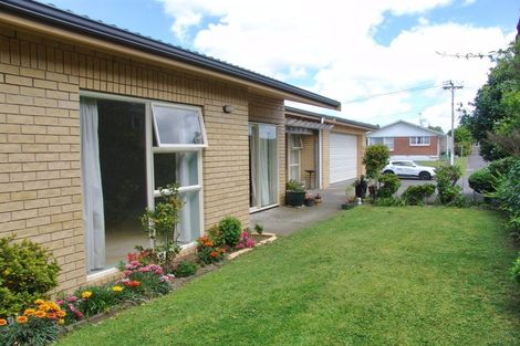 Photo of property in 2a Dinglebank Road, Mount Wellington, Auckland, 1060