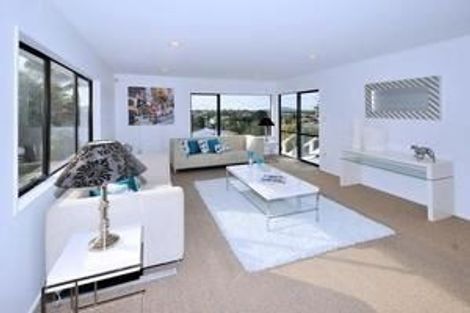 Photo of property in 9 Wilmington Place, Forrest Hill, Auckland, 0620