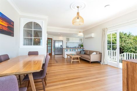 Photo of property in 108 Moncks Spur Road, Redcliffs, Christchurch, 8081