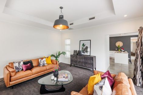 Photo of property in 1 Montgomery Terrace, Hokowhitu, Palmerston North, 4410