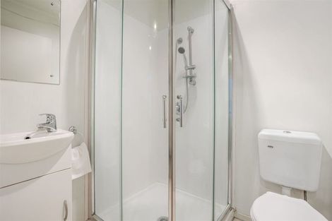 Photo of property in 37 Verdale Circle, Glen Eden, Auckland, 0602