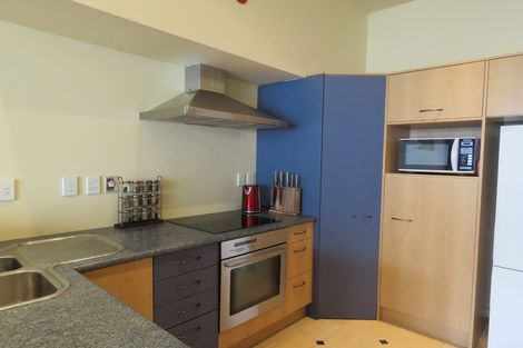 Photo of property in De Vere Apartments, 2/23 Tennyson Street, Te Aro, Wellington, 6011