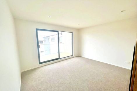 Photo of property in 35d Cedar Heights Avenue, Massey, Auckland, 0614