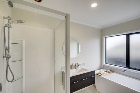 Photo of property in 16 Hikawera Drive, Frimley, Hastings, 4120