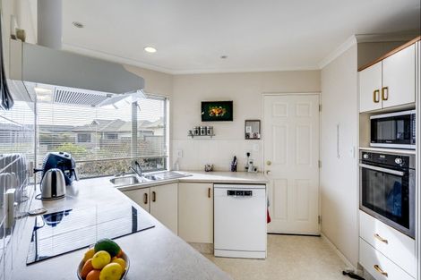 Photo of property in 10 Claridge Place, Taradale, Napier, 4112