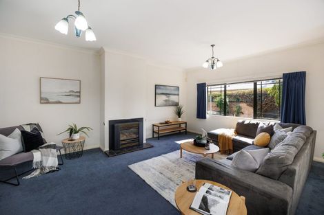 Photo of property in 12 Franklin Avenue, Hokowhitu, Palmerston North, 4410