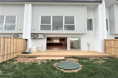 Photo of property in 114 Astley Avenue, New Lynn, Auckland, 0600