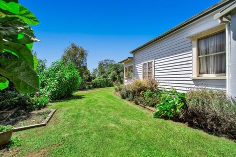 Photo of property in 215 Smart Road, Hillsborough, New Plymouth, 4372