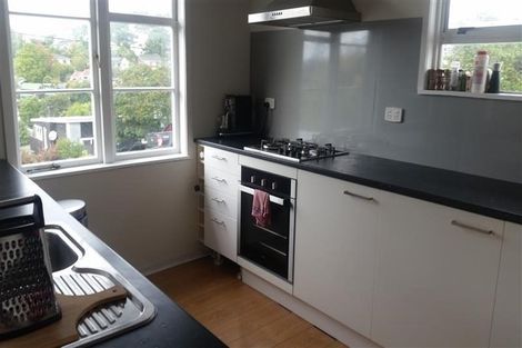 Photo of property in 33 Matipo Road, Mairangi Bay, Auckland, 0630