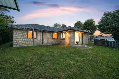 Photo of property in 29 Woodbank Drive, Glen Eden, Auckland, 0602