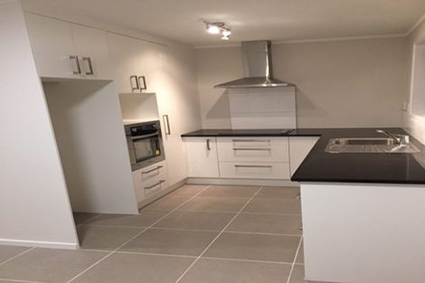 Photo of property in 2/282 Pakuranga Road, Pakuranga Heights, Auckland, 2010