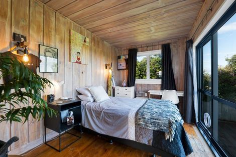 Photo of property in 11 Hector Place, Opunake, 4616