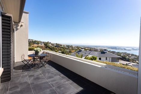 Photo of property in 2 Serenata Lane, Redcliffs, Christchurch, 8081