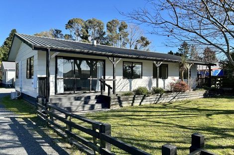 Photo of property in 49a Aquarius Drive, Kawaha Point, Rotorua, 3010