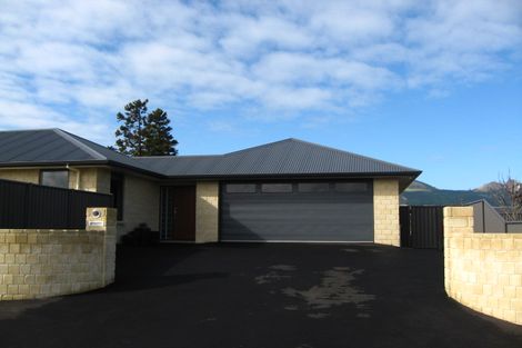 Photo of property in 1 Kura Place, Mosgiel, 9024