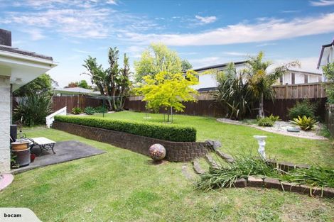 Photo of property in 2/27 Nui Mana Place, Te Atatu South, Auckland, 0610