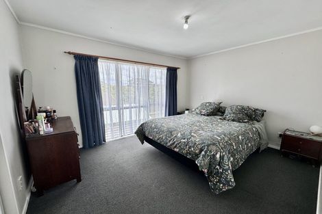 Photo of property in 6 Garcia Place, West Harbour, Auckland, 0618