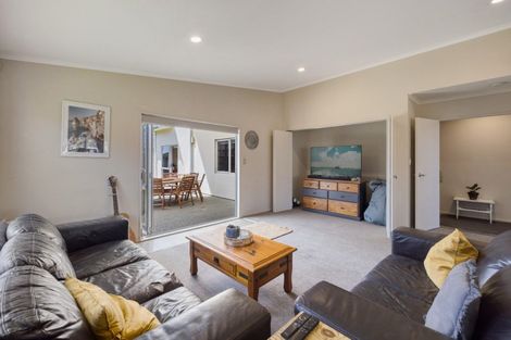 Photo of property in 9 Sarah Place, Papamoa Beach, Papamoa, 3118