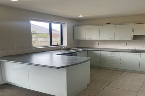 Photo of property in 32 Berkshire Drive, Avonhead, Christchurch, 8042