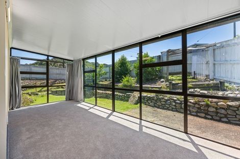 Photo of property in 62 Waikawa Road, Picton, 7220