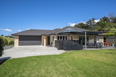 Photo of property in 17 Catherin Servant Close, Maunu, Whangarei, 0110