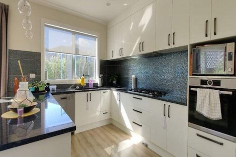 Photo of property in 17 Kuawa Drive, Kumeu, 0810