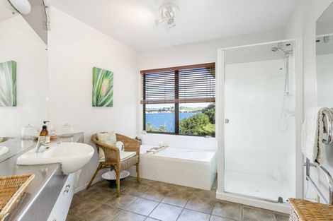 Photo of property in 74 Kestrel Heights, Arkles Bay, Whangaparaoa, 0932