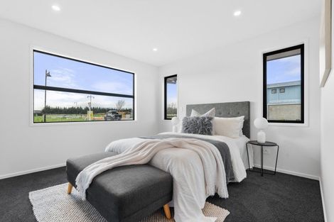 Photo of property in 1 Kakariki Crescent, Carterton, 5713