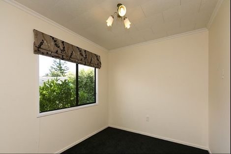 Photo of property in 121 Heta Road, Highlands Park, New Plymouth, 4312