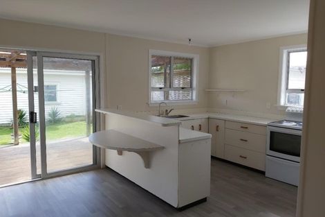 Photo of property in 4 Lydford Place, Spotswood, New Plymouth, 4310