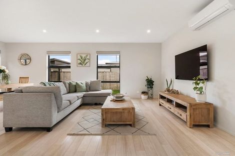 Photo of property in 51 Kahawairahi Drive, Beachlands, Auckland, 2018