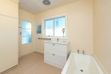 Photo of property in 27 Devon Road, Springvale, Whanganui, 4501