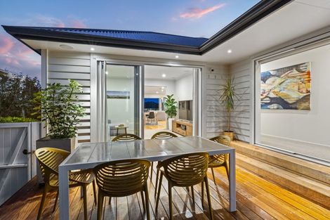 Photo of property in 6 Denby Lane, Northcote Point, Auckland, 0627
