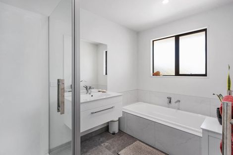 Photo of property in 2 Saxby Lane, Halswell, Christchurch, 8025