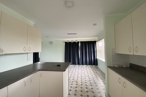 Photo of property in 14 Strid Road, Te Atatu South, Auckland, 0610