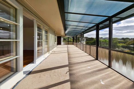 Photo of property in 2/12 Hamilton Place, Glenfield, Auckland, 0629