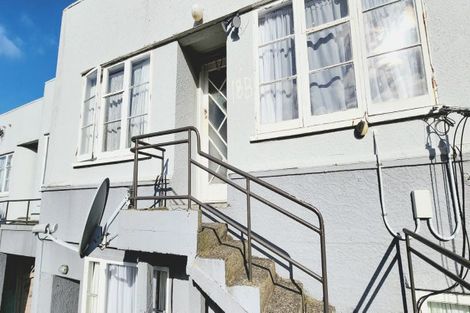 Photo of property in 18 Collins Avenue, Tawa, Wellington, 5028