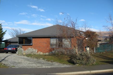 Photo of property in 4 Rob Roy Lane, Wanaka, 9305