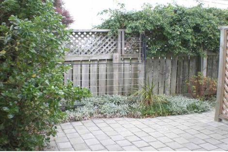 Photo of property in 15 Kenwyn Terrace, Newtown, Wellington, 6021