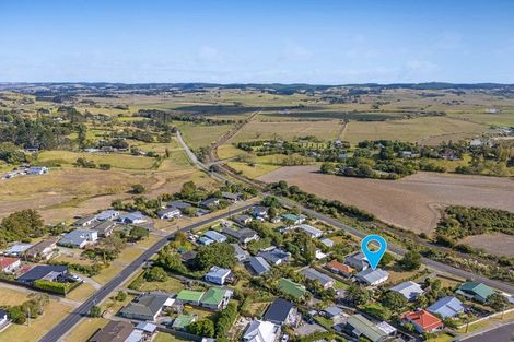 Photo of property in 23 Mangakura Road, Helensville, 0800