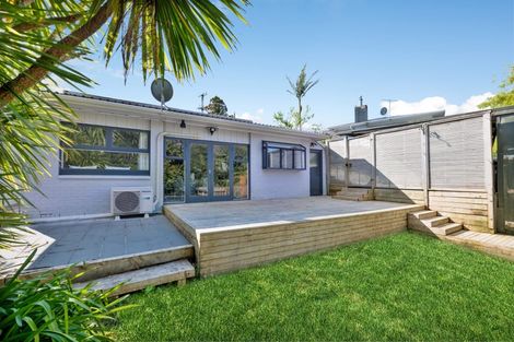 Photo of property in 2/45 Cron Avenue, Te Atatu South, Auckland, 0610