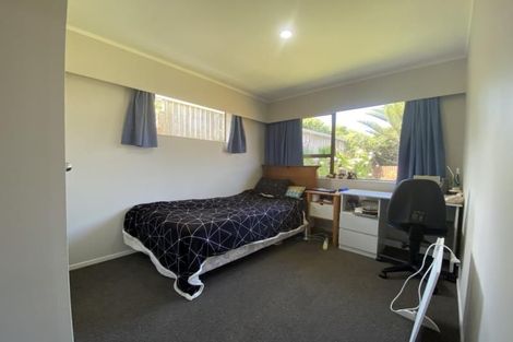Photo of property in 34 Percy Dyett Drive, Karori, Wellington, 6012