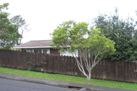 Photo of property in 1/10 Kemp Road, Massey, Auckland, 0614